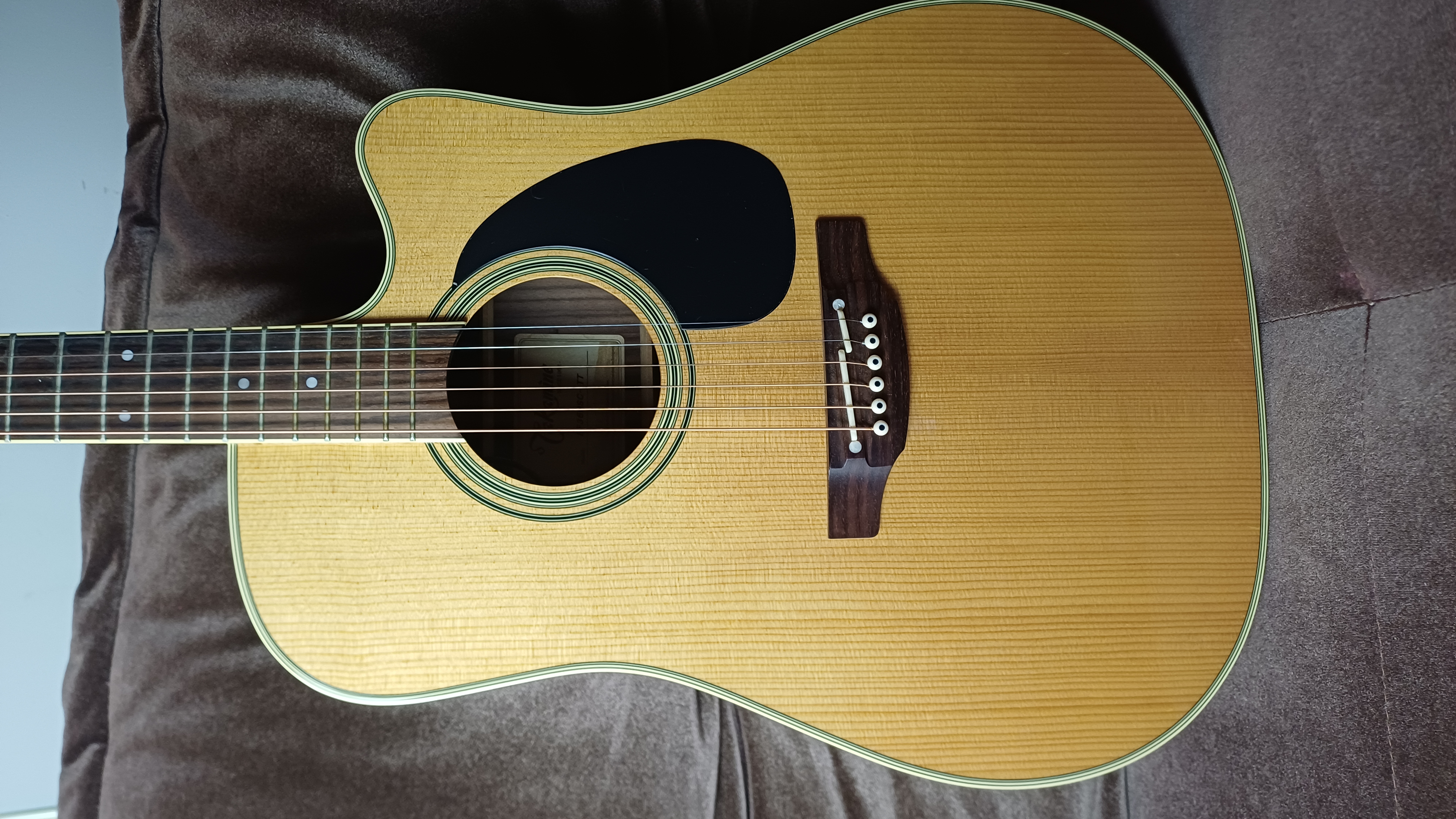 Takamine EF360SC-TT